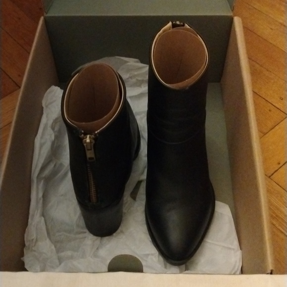 Nisolo Dari Boot Block Heel Water Resistant - Picture 4 of 4